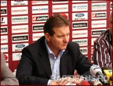 <<->> APASA pentru FOTO la dimensiunea mare <<->> <<->> 2007.10.06 Conferinta Rapid (03)